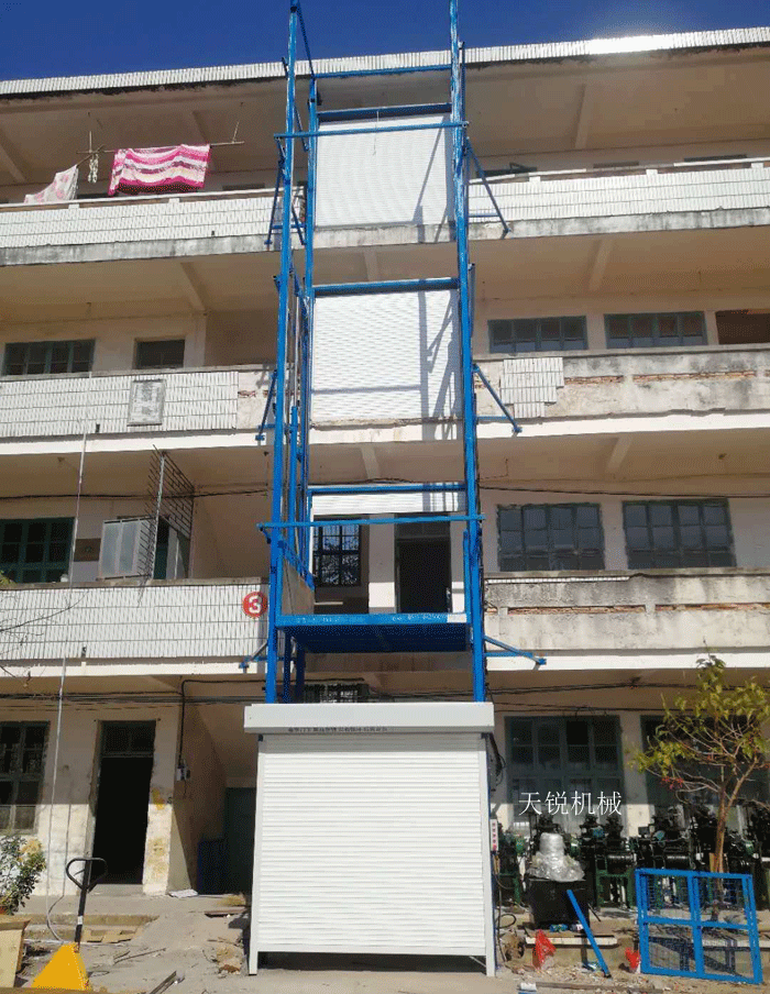 万宁室外升降货梯