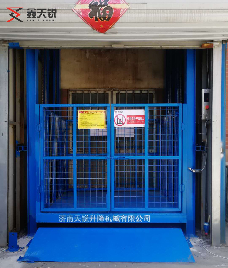 万宁导轨式升降机
